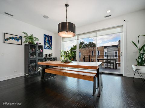 Tiny photo for 2922 N Sheffield Avenue #3, Chicago, IL 60657 (MLS # 12500348)