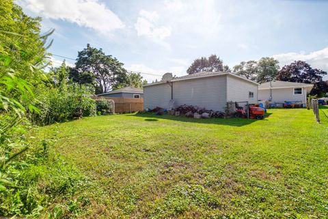 Tiny photo for 1113 Franklin Avenue, Winthrop Harbor, IL 60096 (MLS # 12453201)