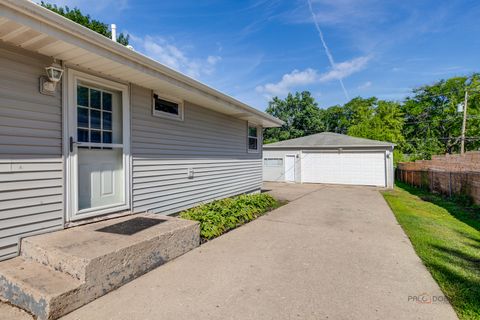 Tiny photo for 1113 Franklin Avenue, Winthrop Harbor, IL 60096 (MLS # 12453201)