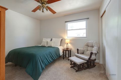 Tiny photo for 1113 Franklin Avenue, Winthrop Harbor, IL 60096 (MLS # 12453201)