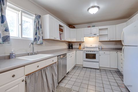 Tiny photo for 1113 Franklin Avenue, Winthrop Harbor, IL 60096 (MLS # 12453201)