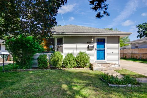 Tiny photo for 1113 Franklin Avenue, Winthrop Harbor, IL 60096 (MLS # 12453201)