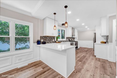 Tiny photo for 28069 N Lake Drive, Wauconda, IL 60084 (MLS # 12695179)