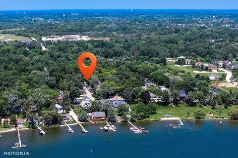 Tiny photo for 28069 N Lake Drive, Wauconda, IL 60084 (MLS # 12695179)