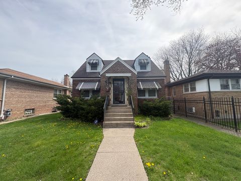 Photo of 12553 S LOWE Street, Chicago, IL 60628 (MLS # 12623226)