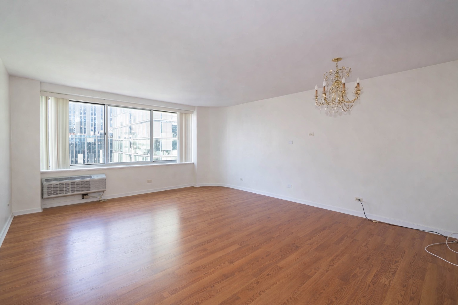 211 E Ohio Street 2821