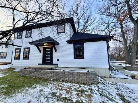 Photo of 1480 Raymond Street Raymond Street, South Elgin, IL 60177 (MLS # 12542316)