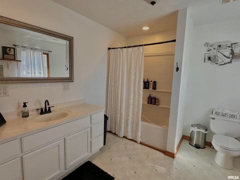 Tiny photo for 878 County Road 600 N, Sims, IL 62886 (MLS # EB460089)