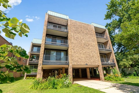 Photo of 4136 N California Avenue #201, Chicago, IL 60618 (MLS # 12721796)