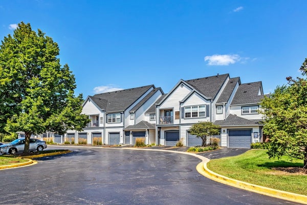 439 CHOPIN CT # 439, WHEATON, IL 60189 - Image 808a3f1fa85c5a332ac4ae2bfc5d5ff2/1593092845