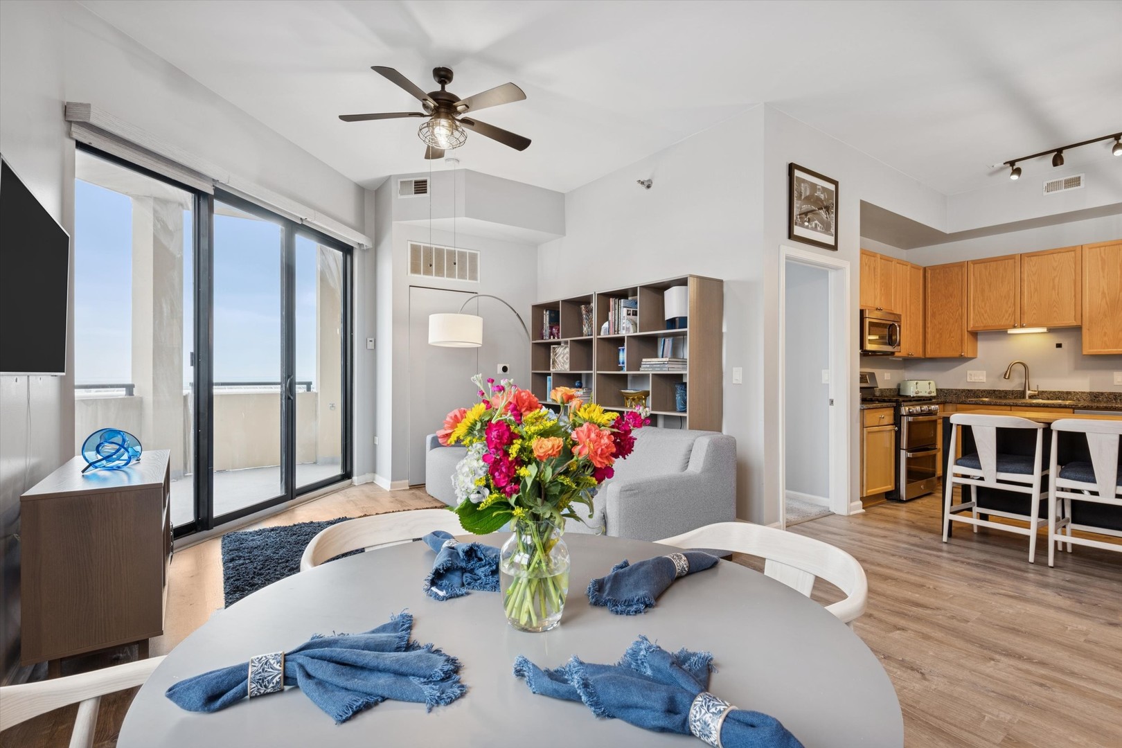 1464 S Michigan Avenue 1701