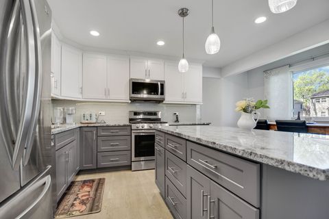 Tiny photo for 6914 Richmond Avenue, Darien, IL 60561 (MLS # 12601084)