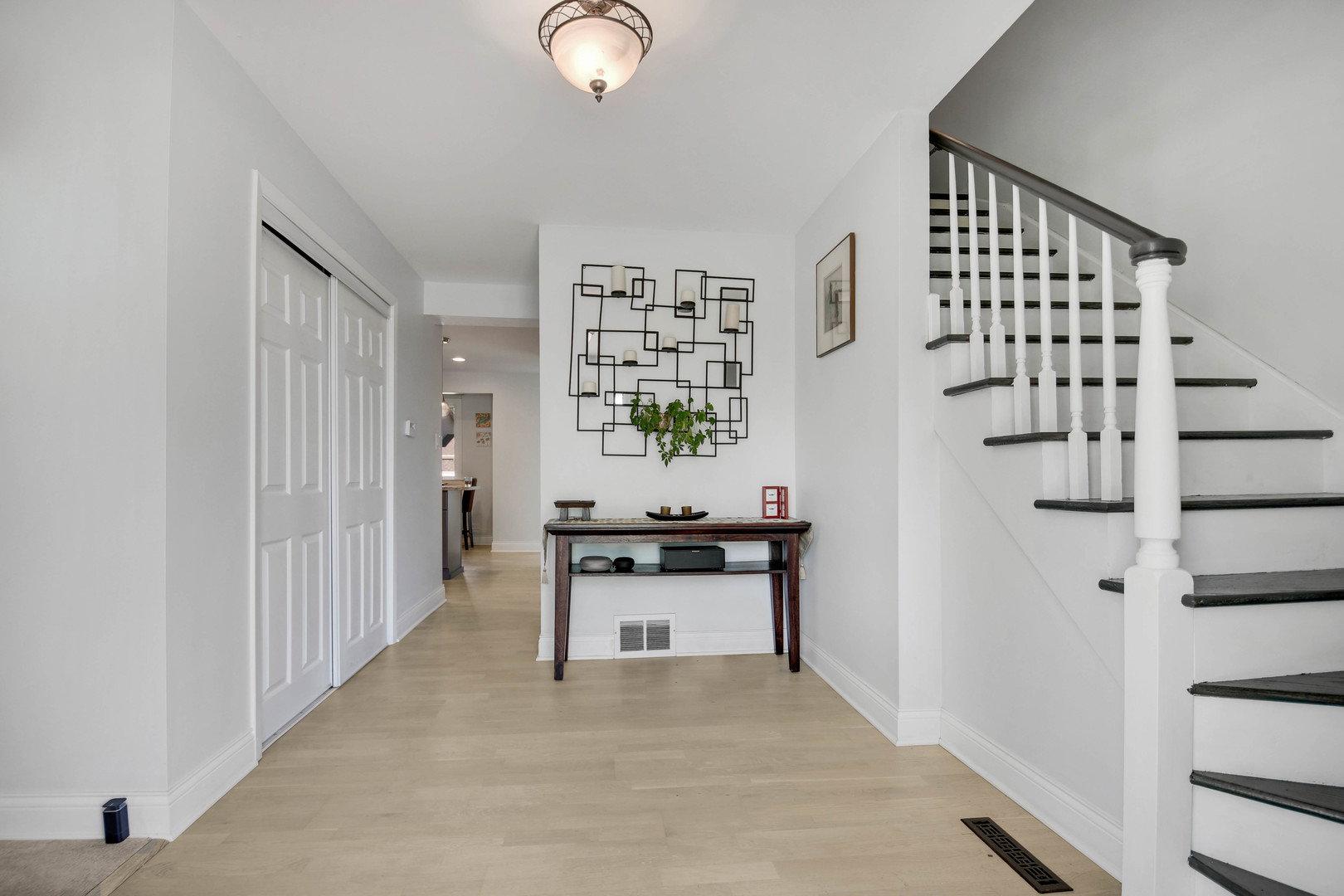 6914 Richmond Avenue