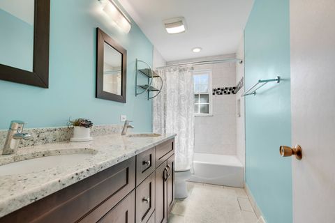 Tiny photo for 6914 Richmond Avenue, Darien, IL 60561 (MLS # 12601084)