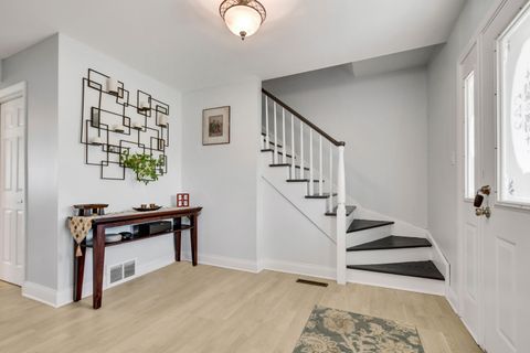 Tiny photo for 6914 Richmond Avenue, Darien, IL 60561 (MLS # 12601084)