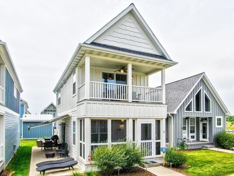 Photo of 179 Leeward Way #18, Ottawa, IL 61350 (MLS # 12559720)