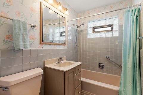 Tiny photo for 8206 N Octavia Avenue, Niles, IL 60714 (MLS # 12440679)