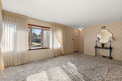 Tiny photo for 8206 N Octavia Avenue, Niles, IL 60714 (MLS # 12440679)