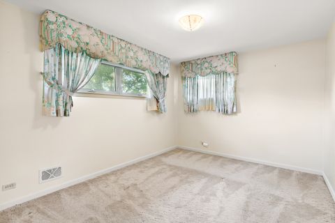 Tiny photo for 8206 N Octavia Avenue, Niles, IL 60714 (MLS # 12440679)