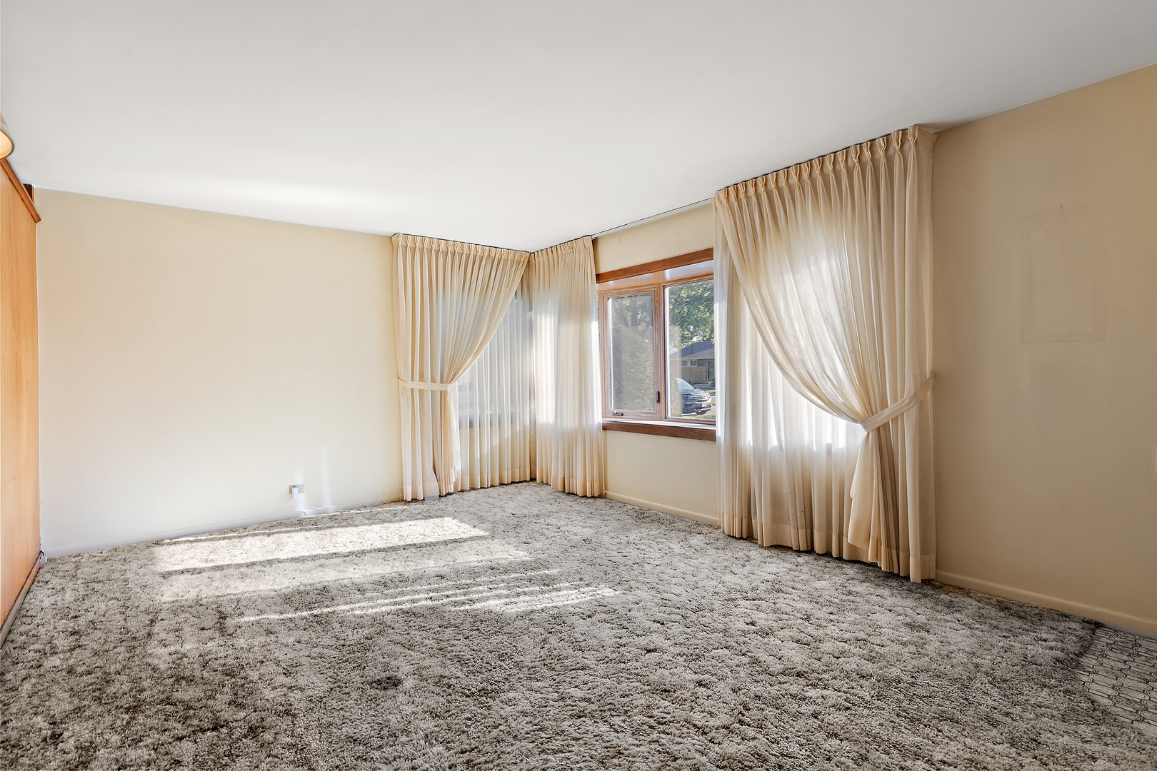 8206 N Octavia Avenue