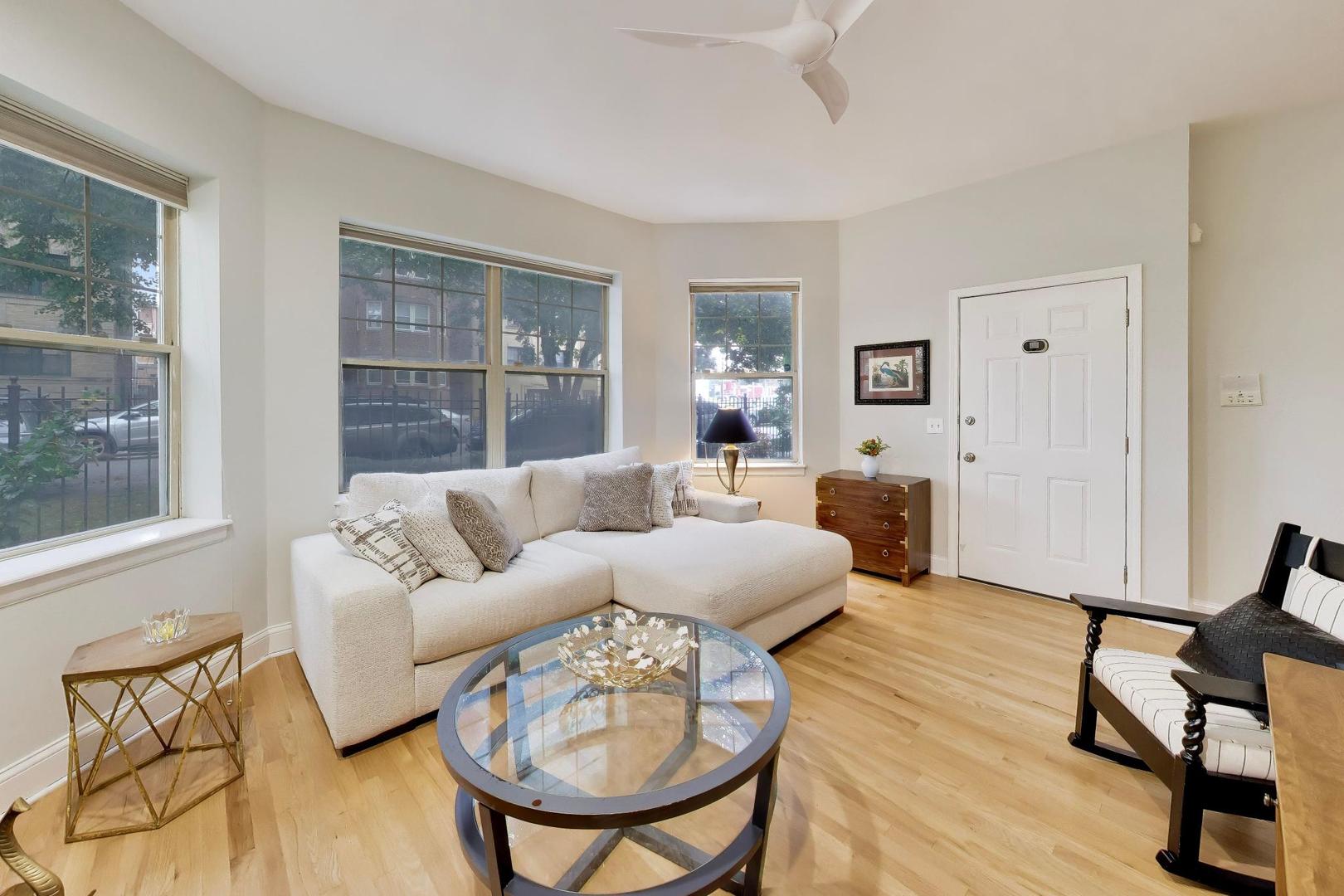 4018 N Mozart Street 1N