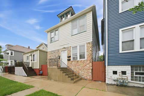 Tiny photo for 125 N 22nd Avenue, Melrose Park, IL 60160 (MLS # 12647446)