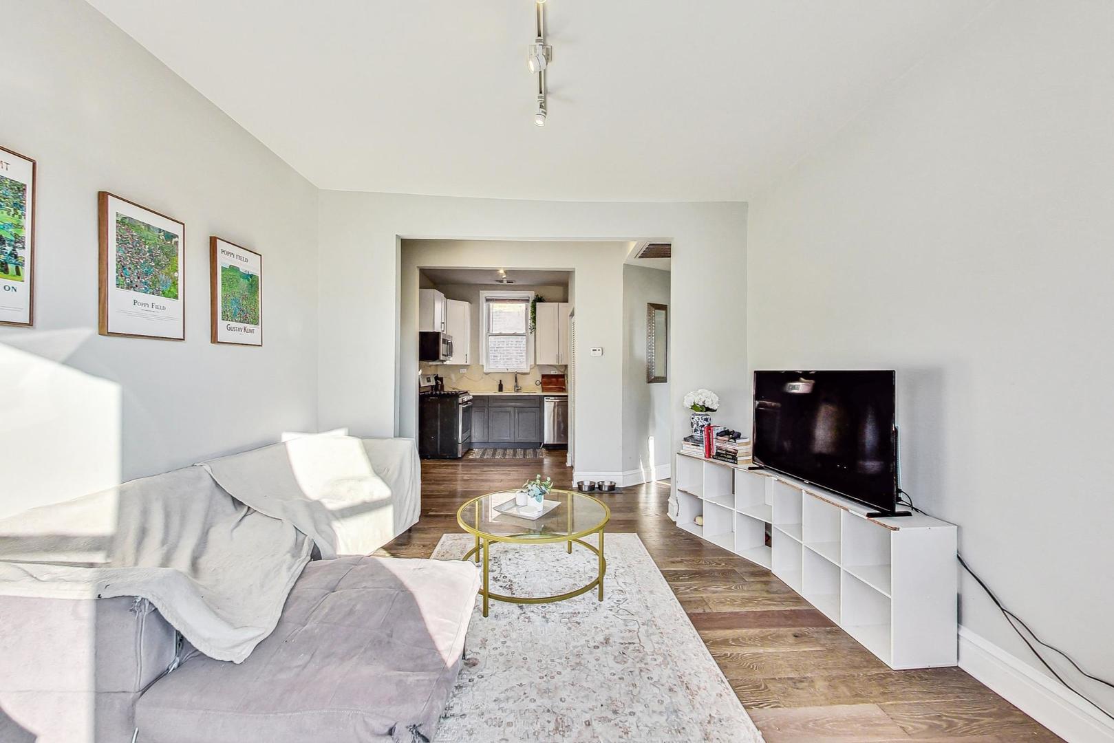 2541 N California Avenue 3