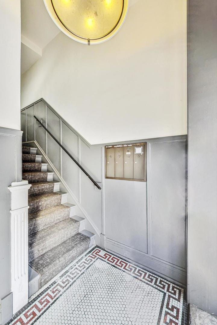 2541 N California Avenue 3