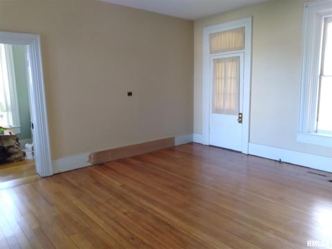 Tiny photo for 1018 8TH Avenue, Fulton, IL 61252 (MLS # QC4247419)