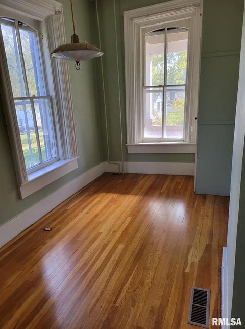 Tiny photo for 1018 8TH Avenue, Fulton, IL 61252 (MLS # QC4247419)