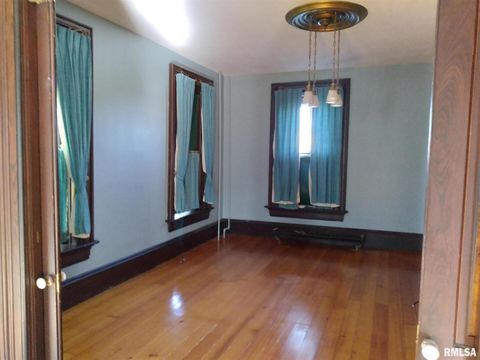 Tiny photo for 1018 8TH Avenue, Fulton, IL 61252 (MLS # QC4247419)