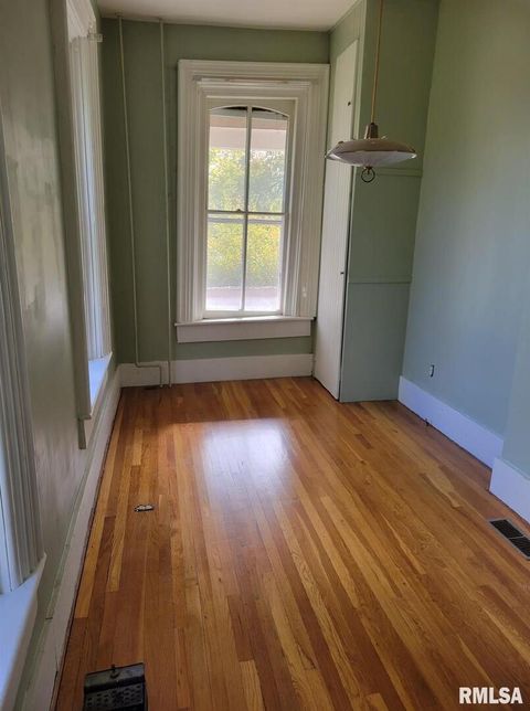 Tiny photo for 1018 8TH Avenue, Fulton, IL 61252 (MLS # QC4247419)