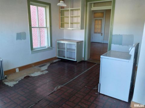 Tiny photo for 1018 8TH Avenue, Fulton, IL 61252 (MLS # QC4247419)