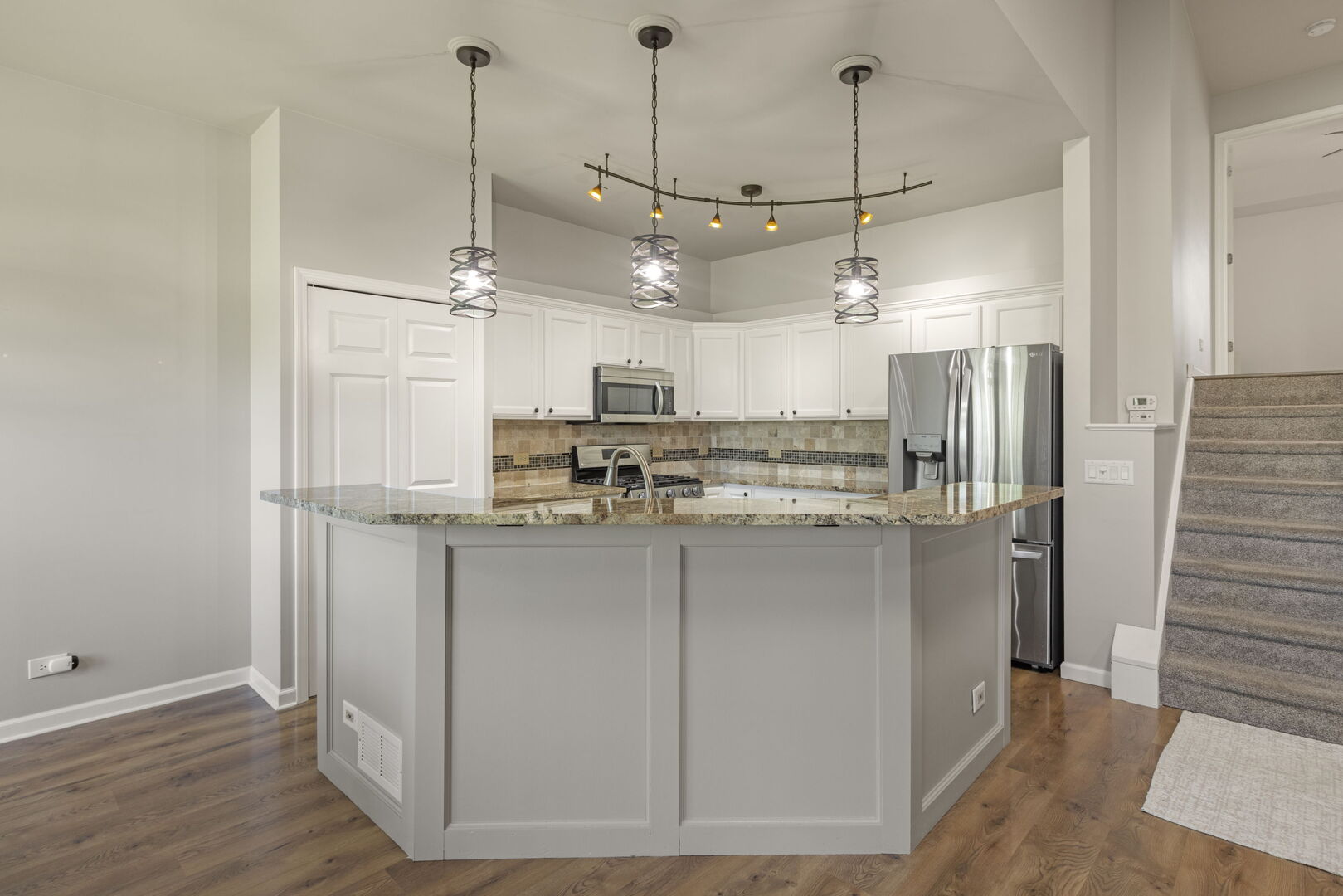 11174 Algonquin Road 11174