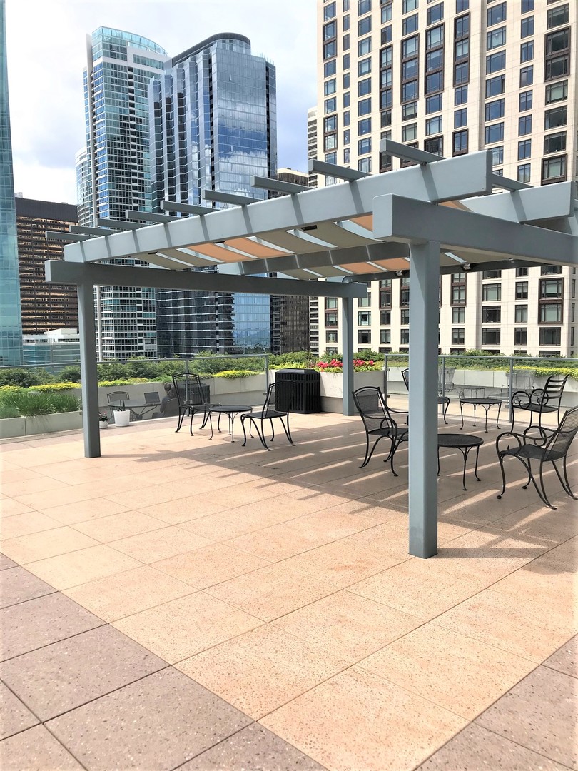 Chicago, Illinois 60611, United States, 1 Bedroom Bedrooms, ,1 BathroomBathrooms,Residential,Active,195562