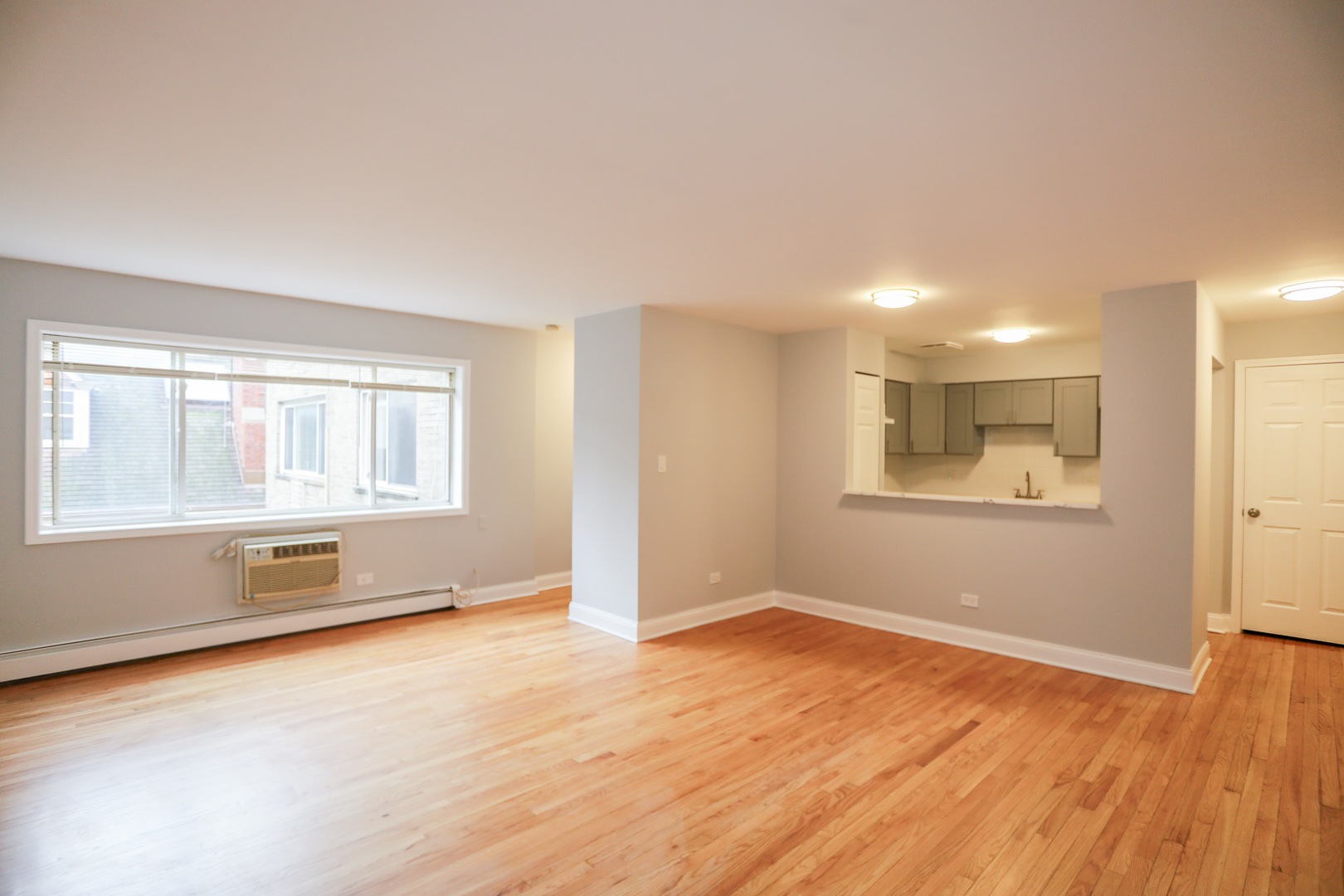 6110 N KENMORE Avenue 408