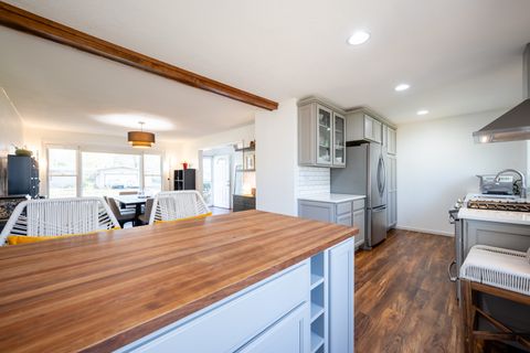 Tiny photo for 602 E Sunnycrest Court, Urbana, IL 61801 (MLS # 12595820)