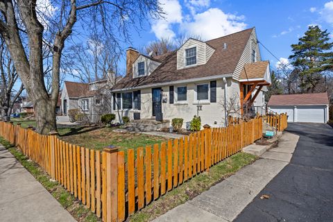 Tiny photo for 914 Central Avenue, Deerfield, IL 60015 (MLS # 12630916)