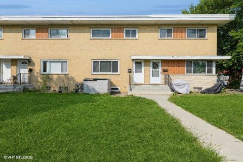 A home in Mount Prospect