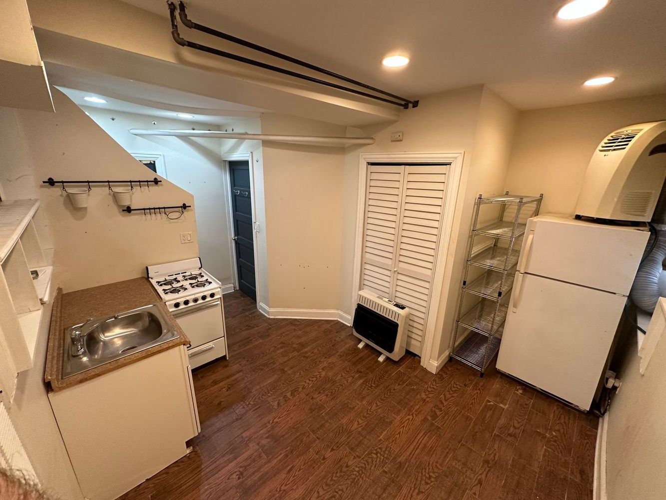 1308 W Byron Street GR