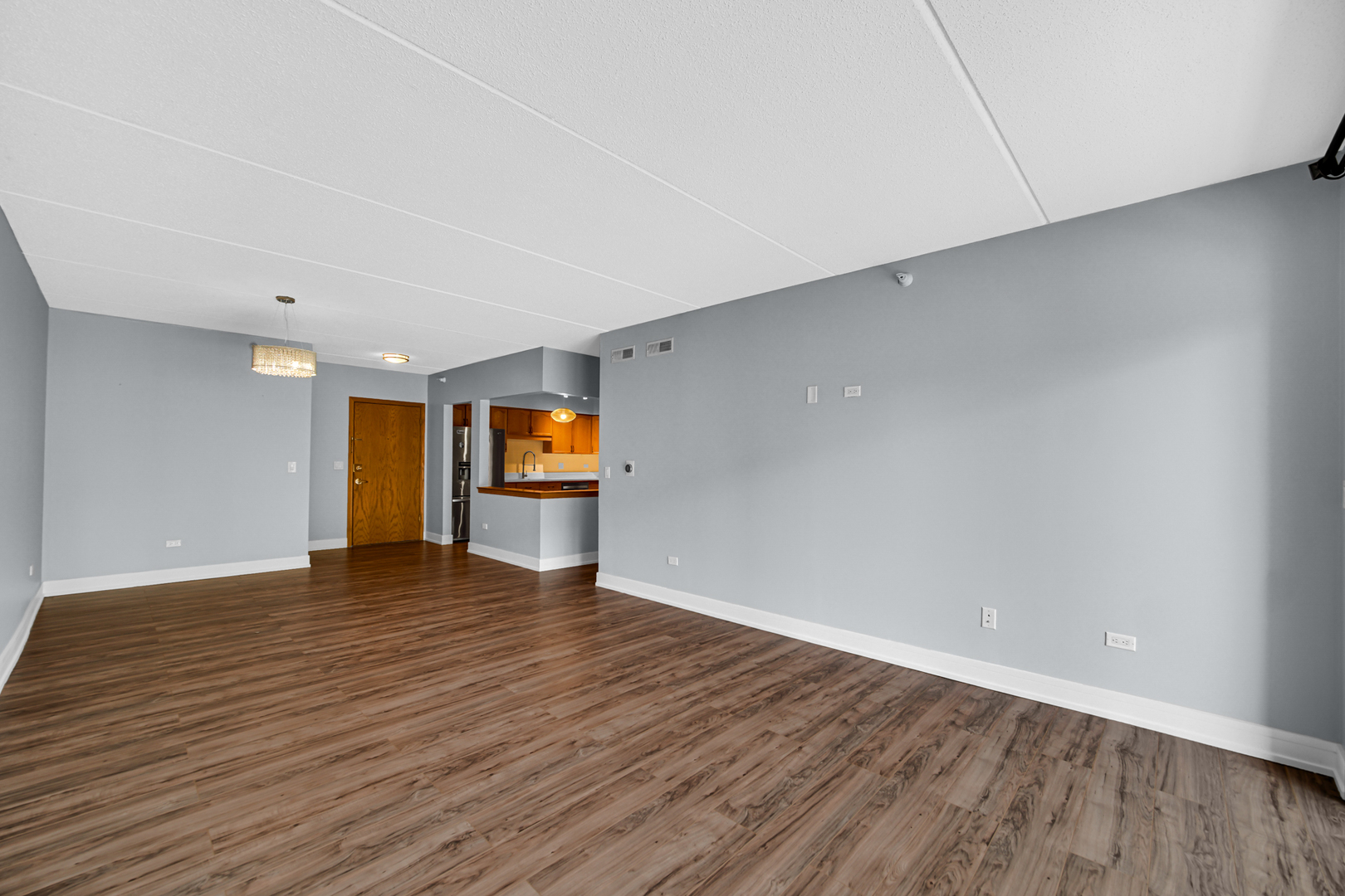 1636 Ashland Avenue 209