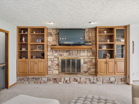 Tiny photo for 2604 E 34th Street Court, Davenport, IA 52807 (MLS # 12627160)