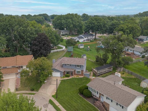 Tiny photo for 2604 E 34th Street Court, Davenport, IA 52807 (MLS # 12627160)