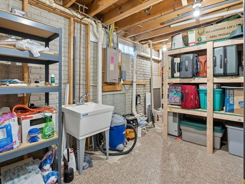 Tiny photo for 2604 E 34th Street Court, Davenport, IA 52807 (MLS # 12627160)