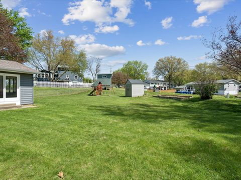 Tiny photo for 2604 E 34th Street Court, Davenport, IA 52807 (MLS # 12627160)