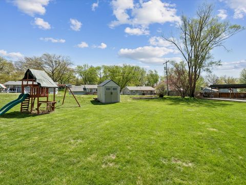 Tiny photo for 2604 E 34th Street Court, Davenport, IA 52807 (MLS # 12627160)