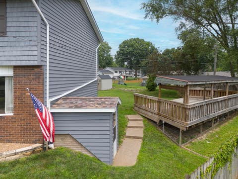 Tiny photo for 2604 E 34th Street Court, Davenport, IA 52807 (MLS # 12627160)