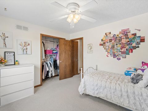 Tiny photo for 2604 E 34th Street Court, Davenport, IA 52807 (MLS # 12627160)