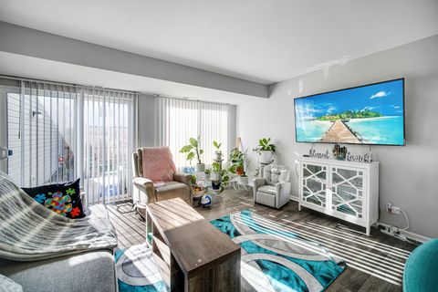 Tiny photo for 1653 Victoria Park Circle, Aurora, IL 60504 (MLS # 12519652)