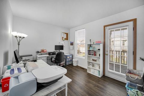 Tiny photo for 1653 Victoria Park Circle, Aurora, IL 60504 (MLS # 12519652)